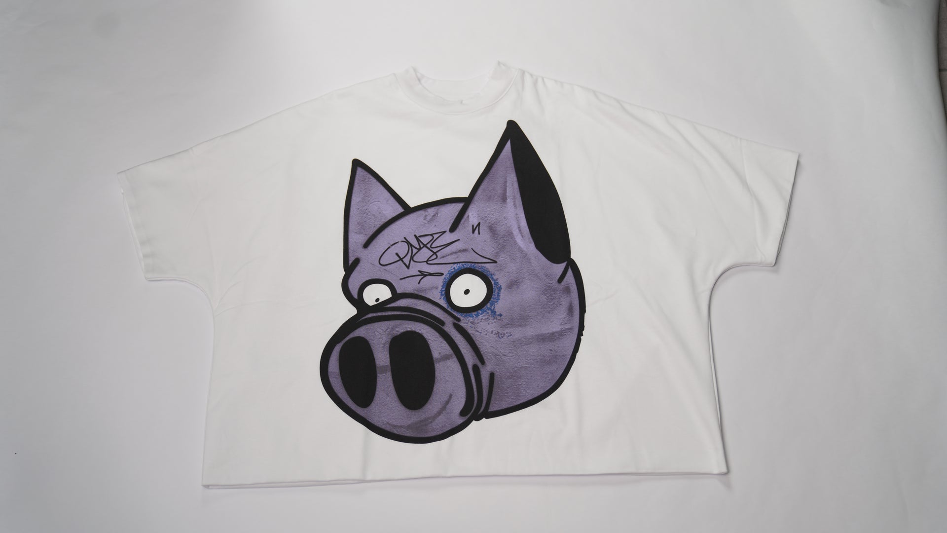 BILLIONAIRE STUDIOS PIG WHITE TE