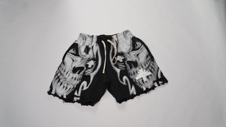 VERTABRAE SKULL STORM DISTRESSED SHORTS BLACK/GREY